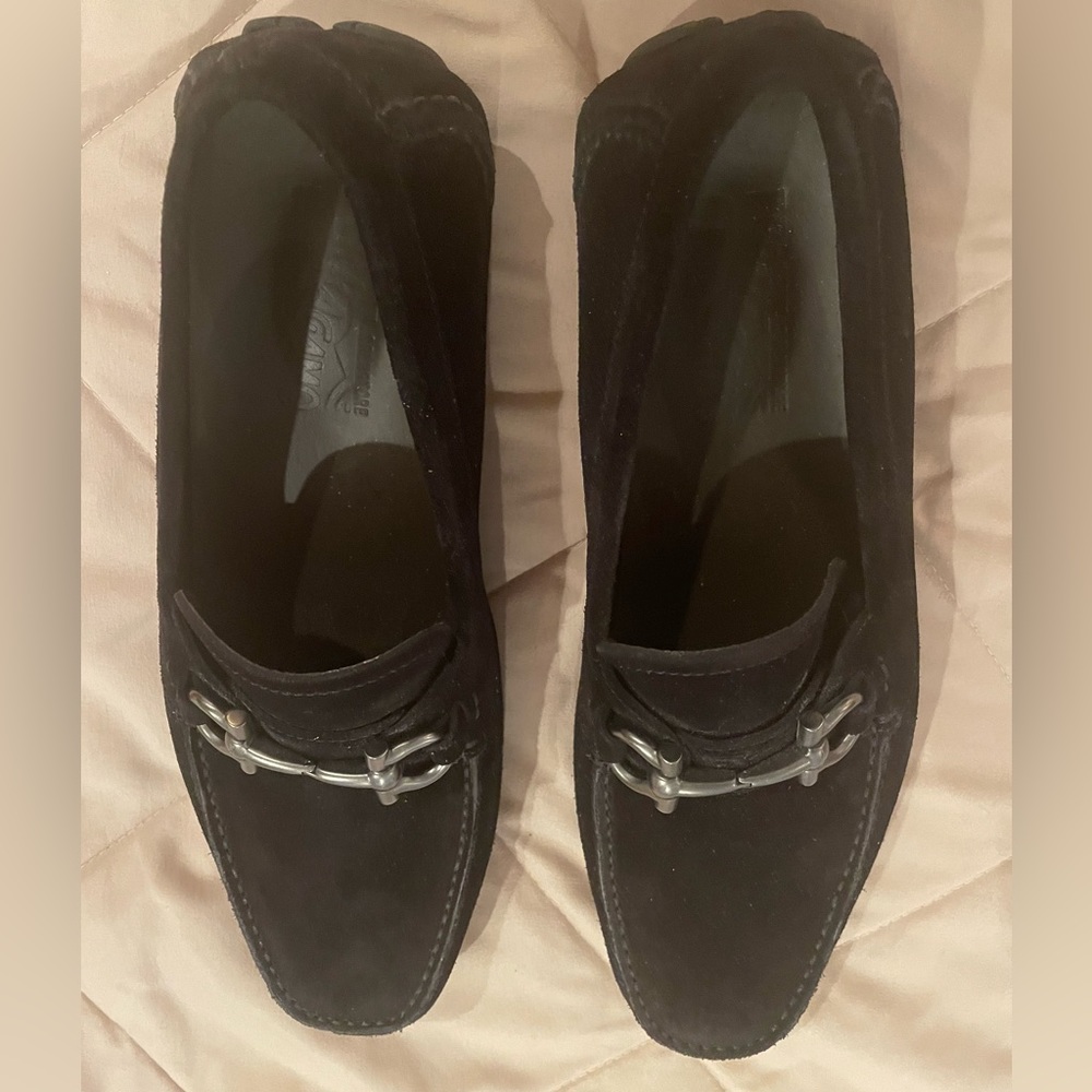 Ferragamo Men’s Parigi Black Suede Loafer. Size 9.5 D. Worn once.